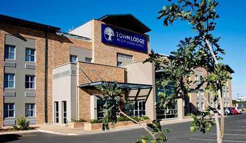 Town Lodge Габороне Екстериор снимка